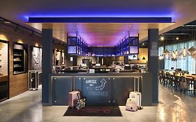 Moxy York
